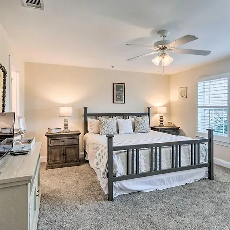 Breezy Darien Condo With Tranquil Marsh Views!